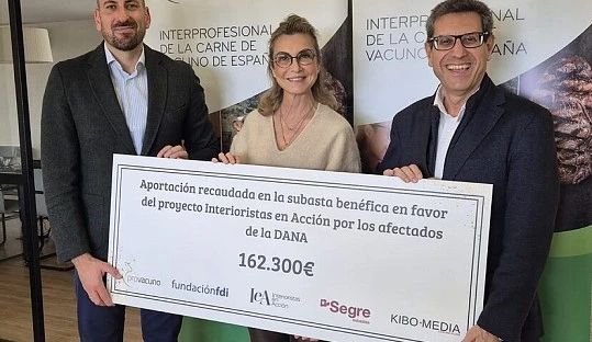 PROVACUNO entrega 162.300 euros a Interioristas en Acción para ayudar a los afectados por la DANA